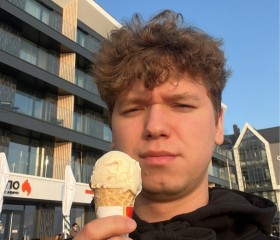 Artem Bebs, 26, Moscow