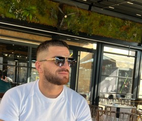 Leo, 26, Tirana