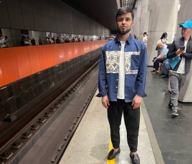 Ali, 28, Washington D.C.