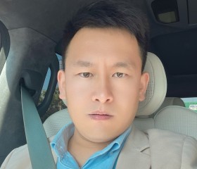 尘光, 33, East Los Angeles