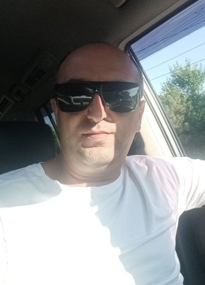 Артем Искандарян, 39, Россия, Новороссийск
