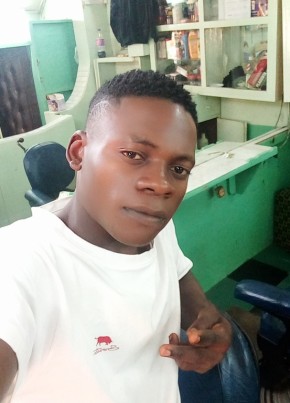 Arnauld Joseph, 24, Republic of Cameroon, Yaoundé