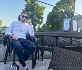 Giorgi, 25, Tbilisi