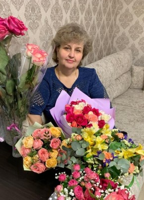 Галина, 62, Россия, Саратов