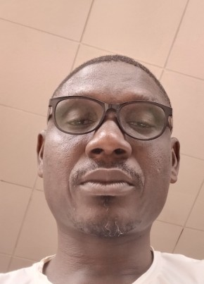Désire из Abidjan 54 года