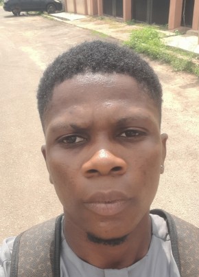 Effiong из Ibadan 24 года