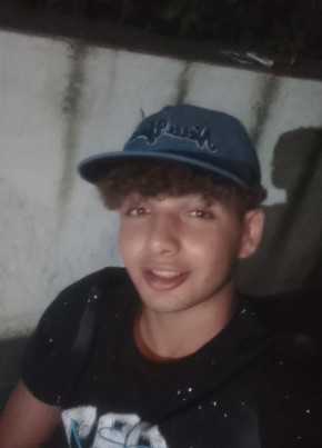 Yeser Arbia из Favara 19 лет