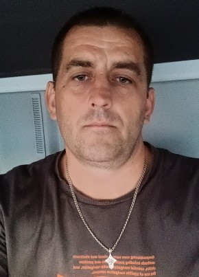 Андрей из Сургута 42 года