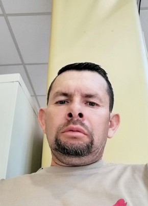 Alan Martínez, 49, República de Costa Rica, Alajuela