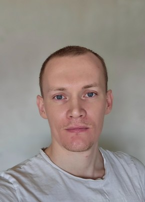 Артем из Екатеринбурга 33 года