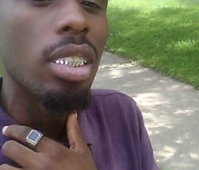 Rio, 30, Lake Forest (State of Illinois)