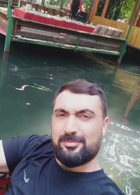 Hasan, 36, Türkiye Cumhuriyeti, Konya