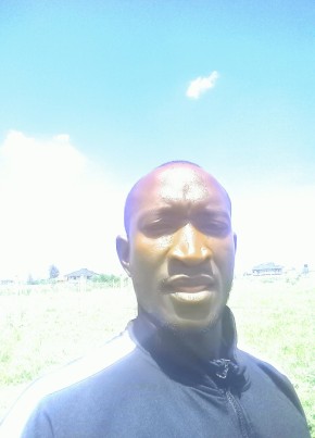Musa nyakeirura , 40, Kenya, Nakuru