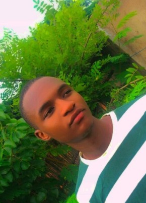 Movash junior, 21, Malaŵi, Mzuzu