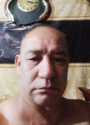 Болат из Семея 48 лет