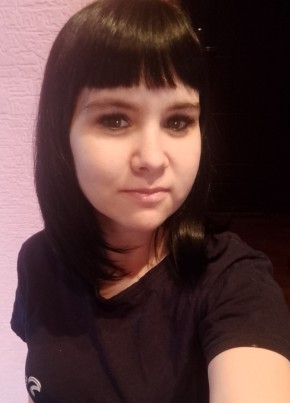 Виктория, 28, Россия, Нижний Тагил