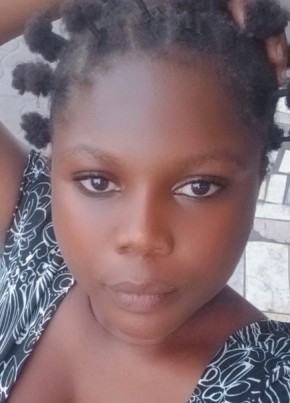 Anna из Abidjan 22 года