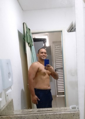Junior, 37, República Federativa do Brasil, Brasília