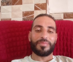 يونس, 35, Yuta