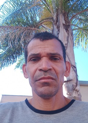 Edi Carlos José из Assis 24 года