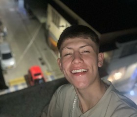 Juan García, 19, Santa Rosa de Cabal