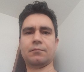Akbar, 24, Yellowknife