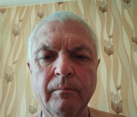 Mikhail, 65, Buy