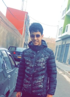 Badro, 19, People’s Democratic Republic of Algeria, Mostaganem