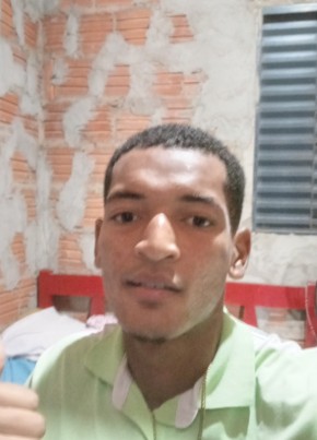 Carlos Fernando из Campos Belos 18 лет