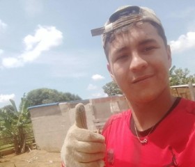 Eliomar, 20, Mucumpiz