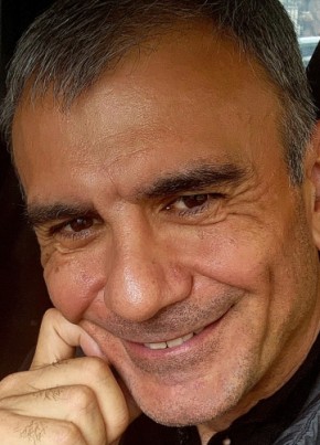 Денис из Санкт-Петербурга 52 года