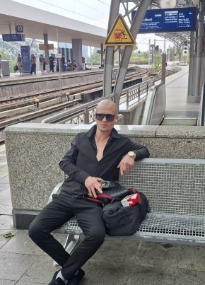 Vova из Altenkirchen 23 года