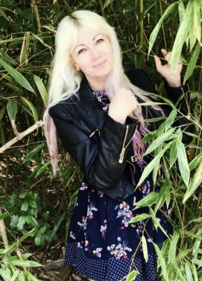 Olga, 50, Russia, Yalta