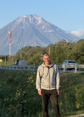 Виталий из Южно-Сахалинска 44 года