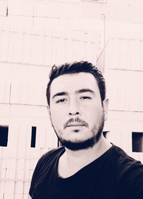 Erkan Durgun, 32, Türkiye Cumhuriyeti, İzmir