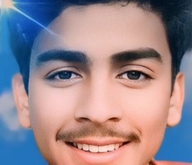 Hasnain, 24, Hasilpur