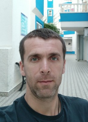 Александр, 40, Россия, Осинники