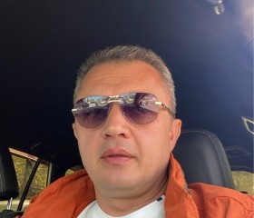 Roman, 44, Almaty