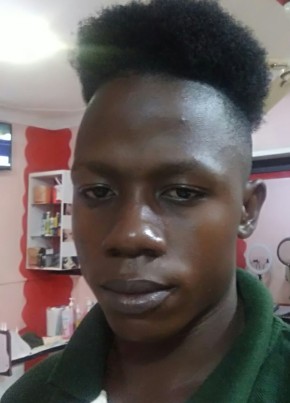 Ratifu, 24, Uganda, Kampala