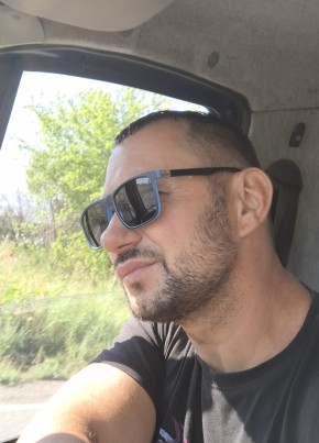 Александр из Омска 42 года
