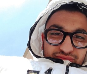 leo, 23, Matera
