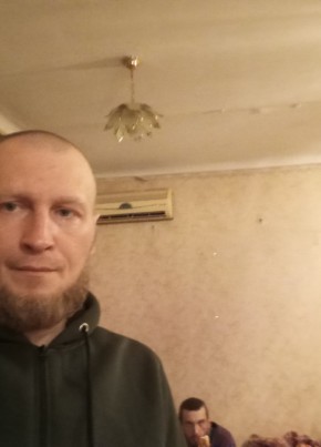 Роман, 42, Україна, Стаханов