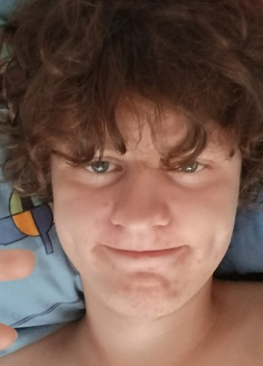 Andreww из Владивостока 18 лет