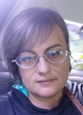 Анна, 46, Россия, Струги-Красные