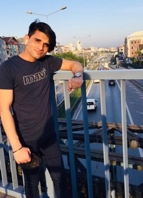 Zayarmal, 20, Türkiye Cumhuriyeti, İstanbul