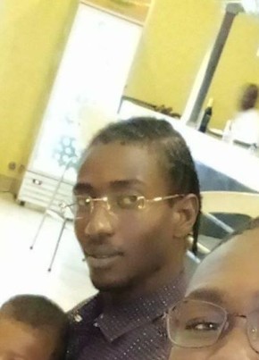 Alassane, 31, Burkina Faso, Ouagadougou