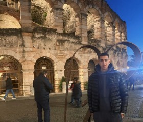 Zine, 22, San Bonifacio