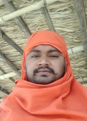 Vishnu Kesharwan, 23, India, Raipur (Chhattisgarh)