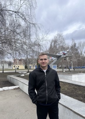 Олег из Ульяновска 18 лет