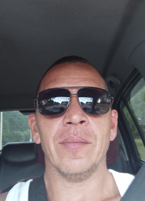 Aleksandr, 45, Russia, Kireyevsk
